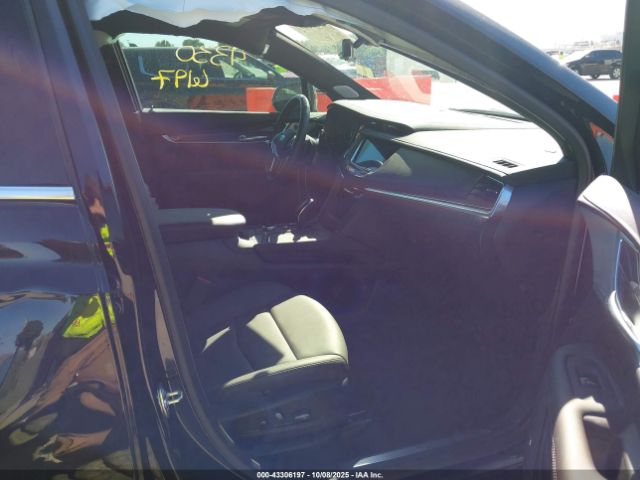 Cadillac XT5 Awd Premium Luxury Image 9