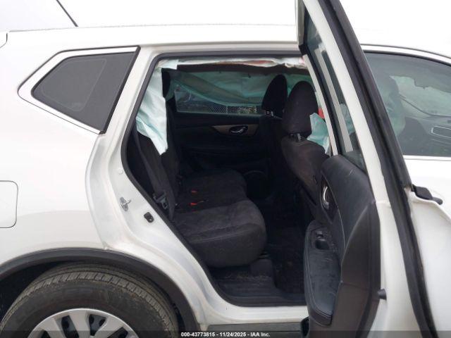 Nissan Rogue S Image 8