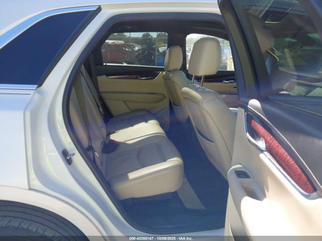 Cadillac XT5 Luxury Image 8