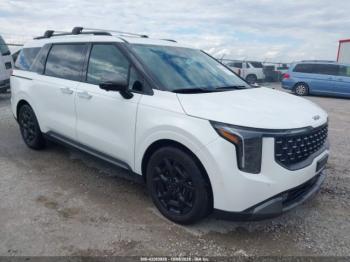  Salvage Kia Carnival