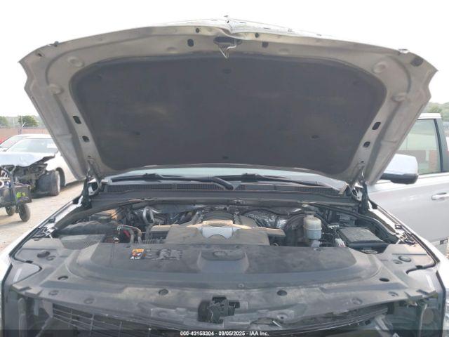 Cadillac Escalade Luxury Image 7