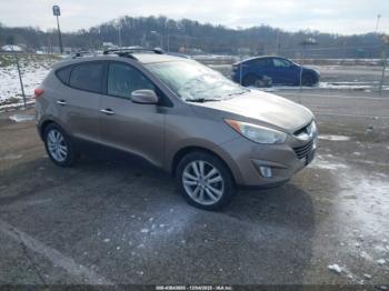  Salvage Hyundai TUCSON