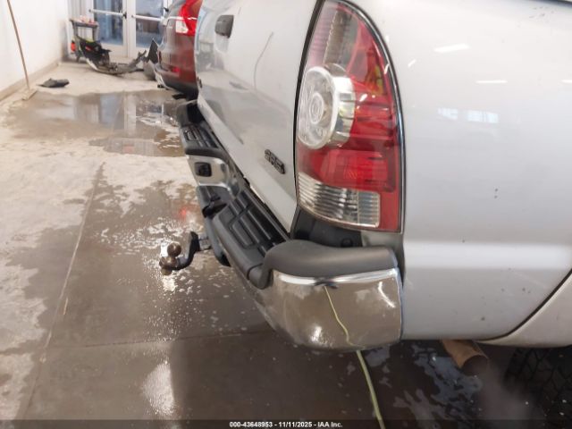 Toyota Tacoma Base V6 Image 4