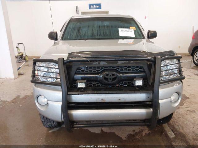 Toyota Tacoma Base V6 Image 10