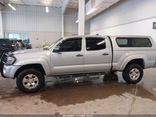 Toyota Tacoma Base V6 Image 11