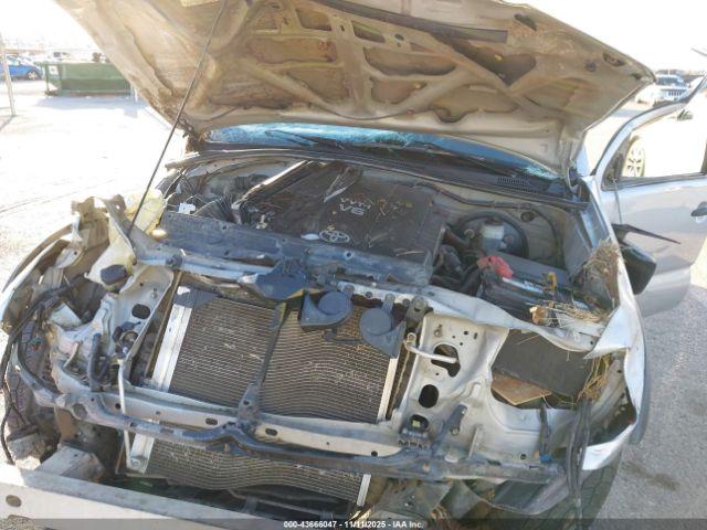 Toyota Tacoma Base V6 Image 2