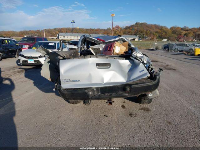 Toyota Tacoma Base V6 Image 6
