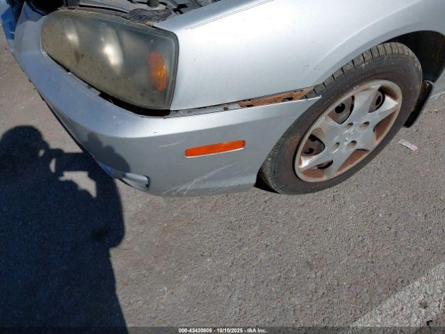 Hyundai ELANTRA Image 3