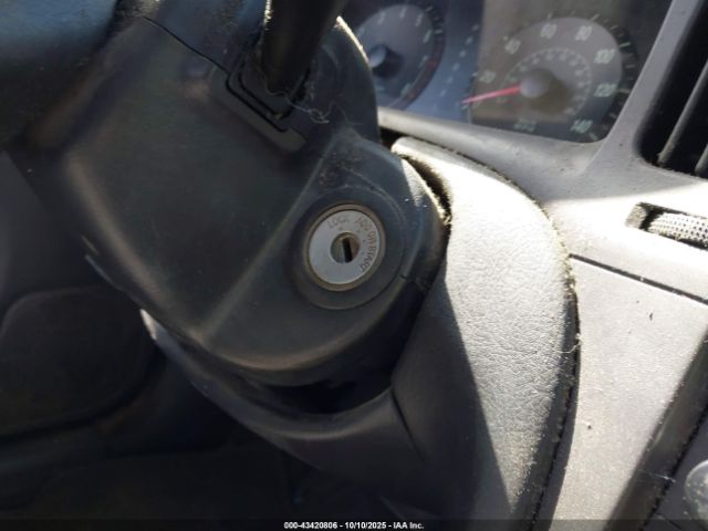 Hyundai ELANTRA Image 11