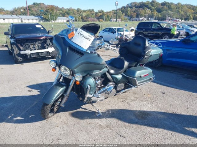 Harley-Davidson Flhtk Image 3