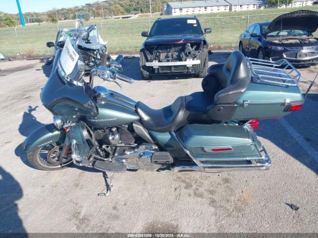 Harley-Davidson Flhtk Image 10