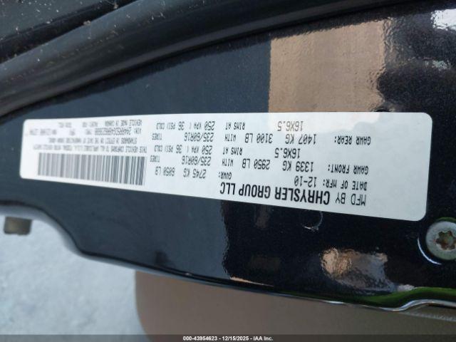 Chrysler Town & Country Touring Image 10