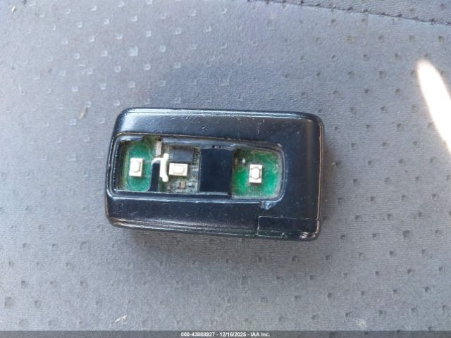 Toyota Prius Image 11