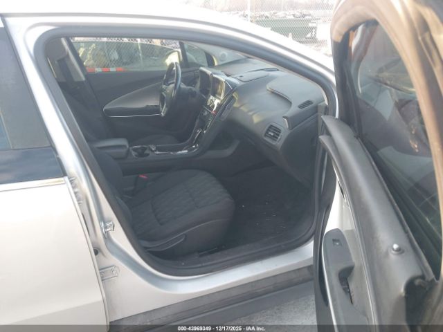 Chevrolet Volt Image 5