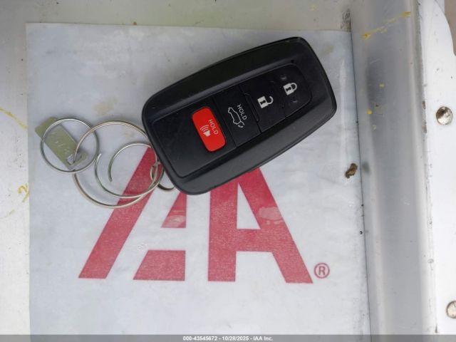 Toyota RAV4 Limited Image 11