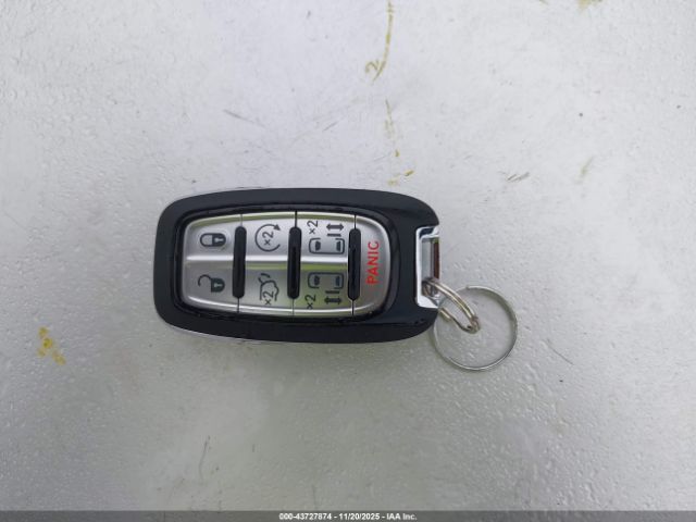 Chrysler Pacifica Select Image 11