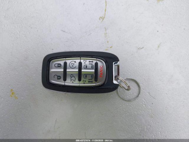 Chrysler Pacifica Select Image 11