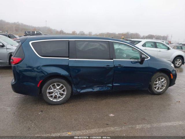 Chrysler Pacifica Select Image 15