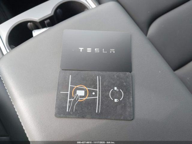 Tesla Model Y Long Range Dual Motor All-wheel Drive Image 9