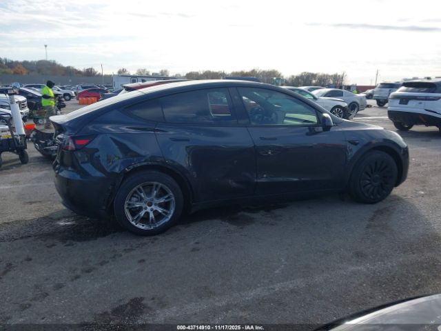 Tesla Model Y Long Range Dual Motor All-wheel Drive Image 7