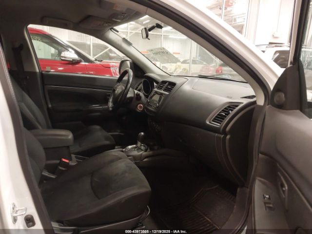 Mitsubishi Outlander Es Image 11