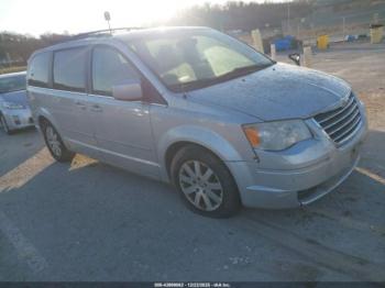  Salvage Chrysler Town & Country
