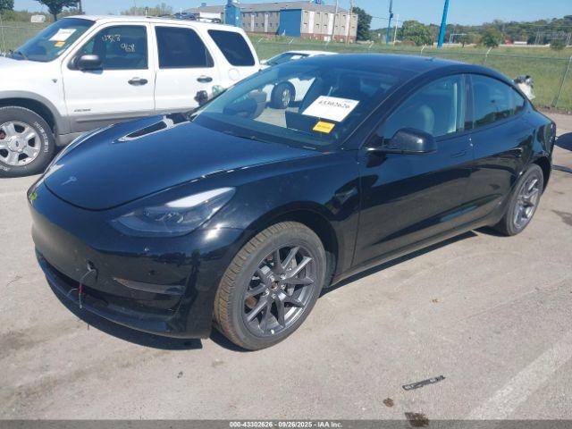 Tesla Model 3 Long Range Dual Motor All-wheel Drive Image 13