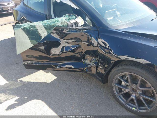 Tesla Model 3 Long Range Dual Motor All-wheel Drive Image 6