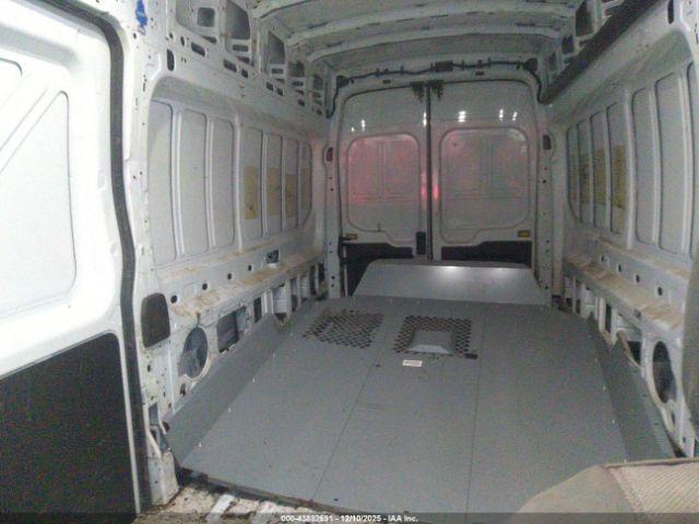 Ford Transit Image 9