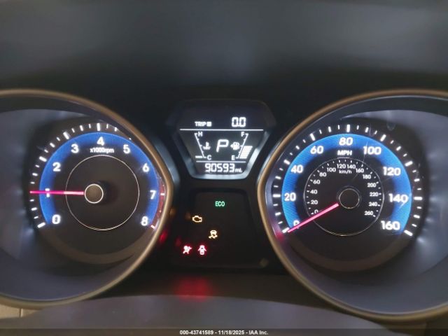 Hyundai ELANTRA Limited Image 11