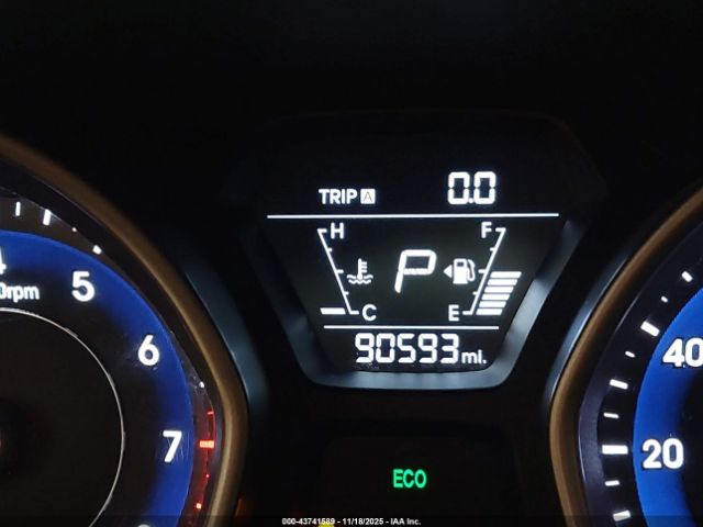 Hyundai ELANTRA Limited Image 12