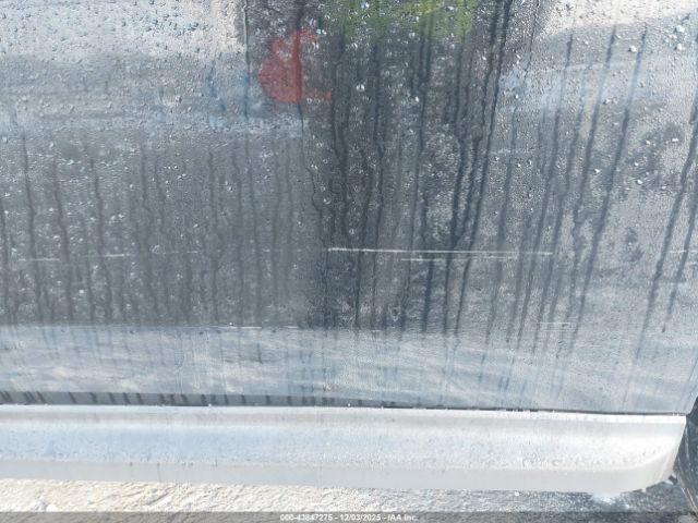 Nissan Pathfinder S Image 5