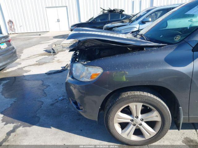 Toyota Highlander Limited V6 Image 13