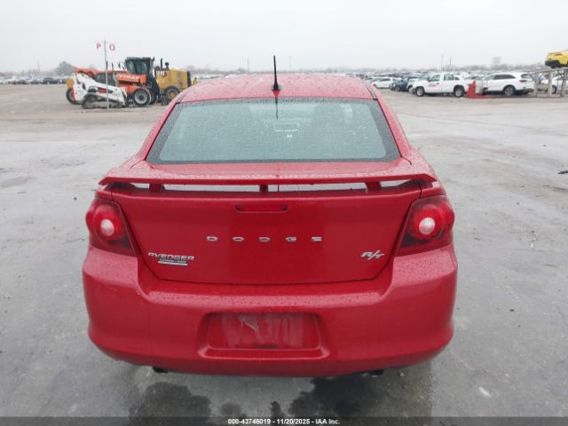 Dodge Avenger Image 11