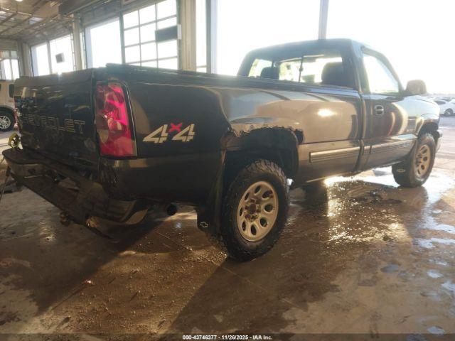 Chevrolet Silverado 1500 Work Truck Image 14