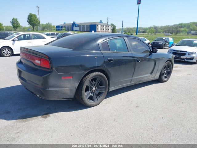Dodge Charger Se Image 8
