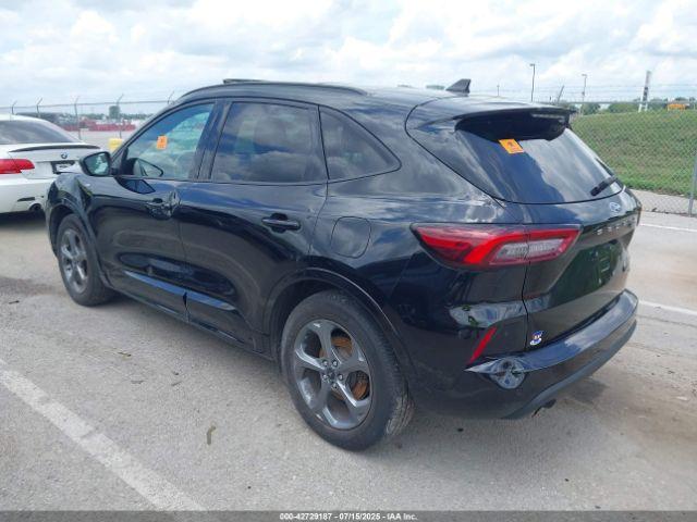 Ford Escape St-line Image 4