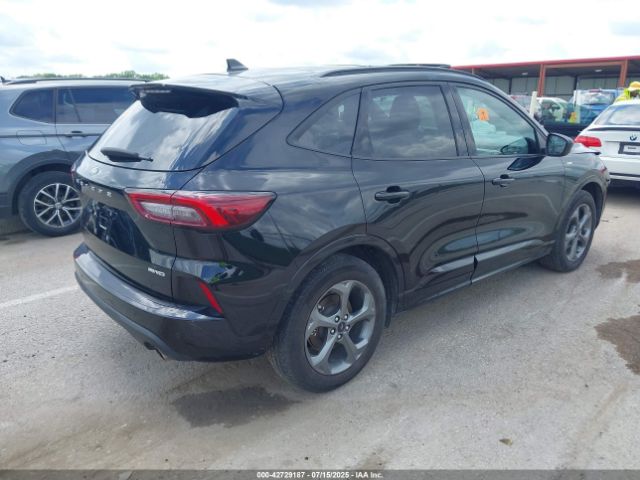 Ford Escape St-line Image 3