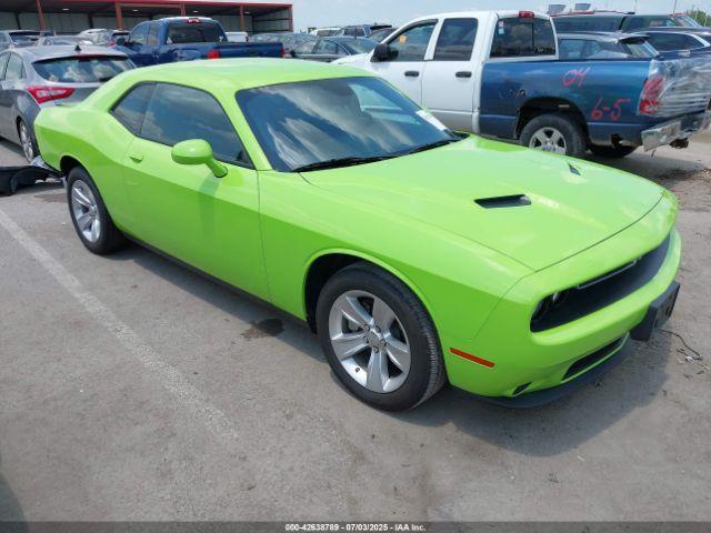  Salvage Dodge Challenger