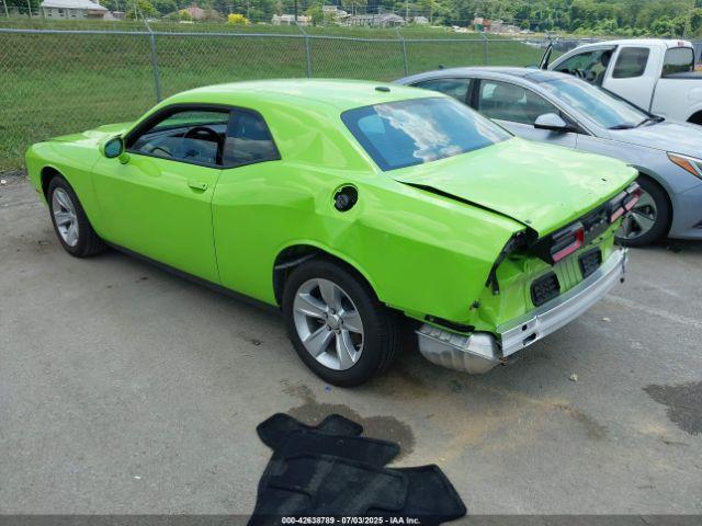 Dodge Challenger Sxt Image 3