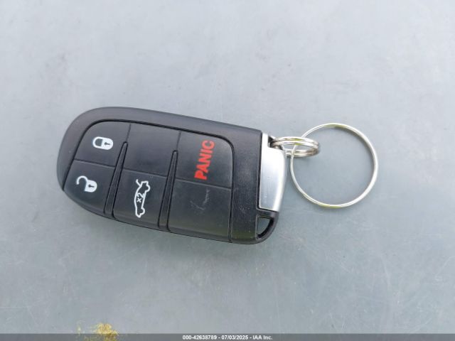 Dodge Challenger Sxt Image 10