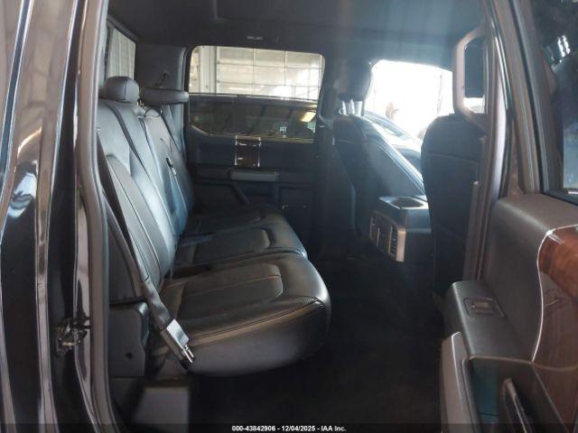 Ford F-150 Platinum Image 11