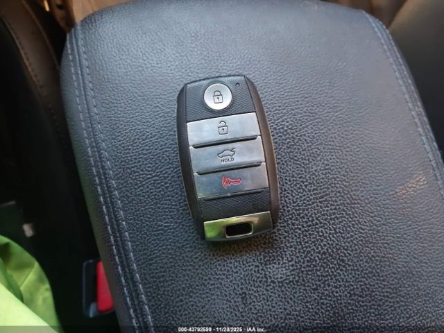 Kia Optima Ex Image 12