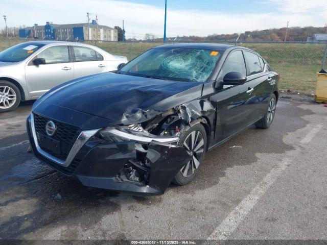 Nissan Altima Sv Fwd Image 4