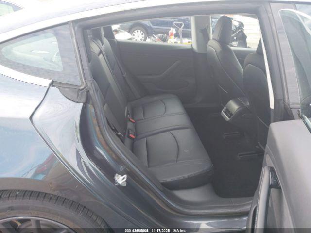 Tesla Model 3 Image 3