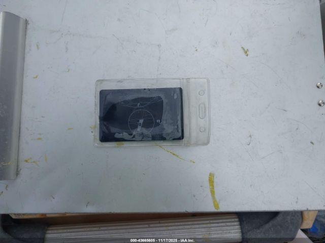 Tesla Model 3 Image 14