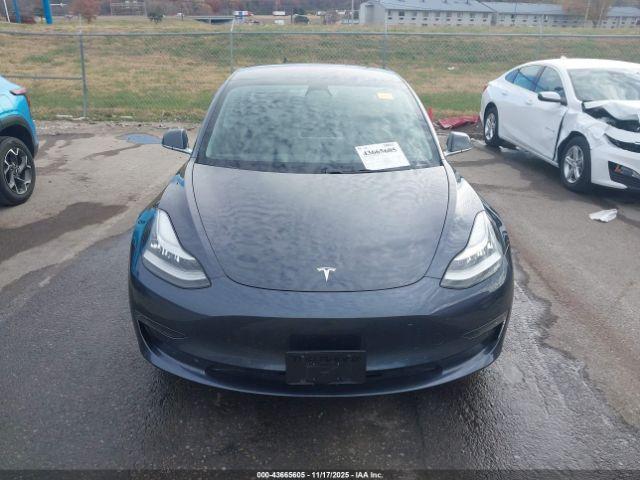 Tesla Model 3 Image 16