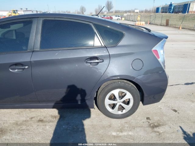 Toyota Prius Three Image 5