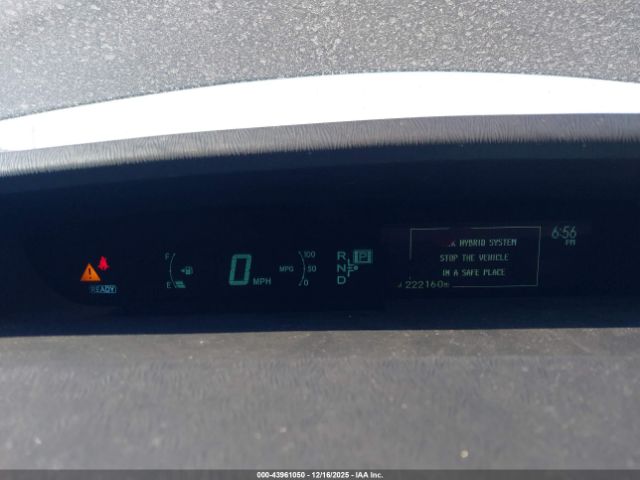 Toyota Prius Three Image 17