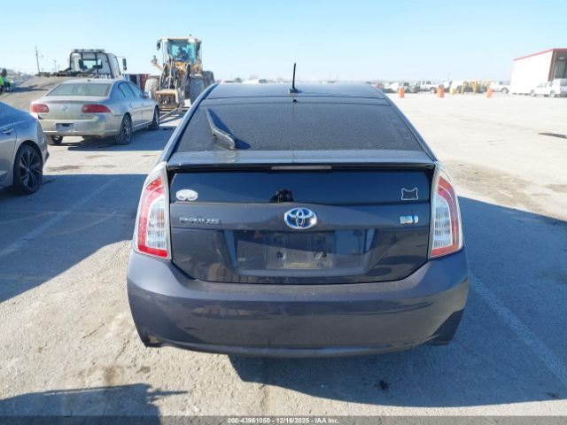 Toyota Prius Three Image 19